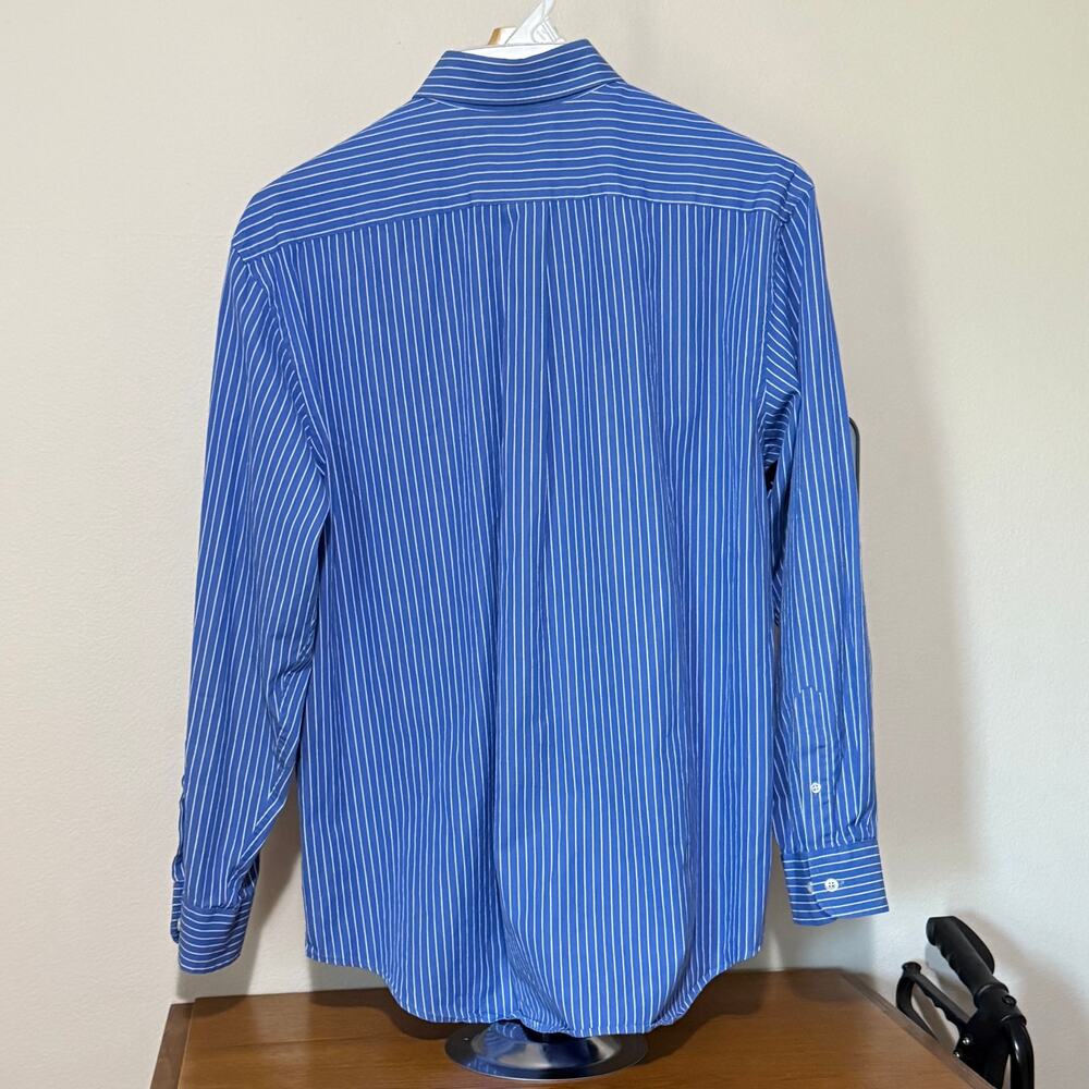 Roundtree& Yorke men’s size L blue & white cotton casual or dress shirt. - Picture 2 of 6